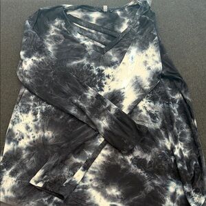 White Birch Black and White Tie-Dye Long Sleeve Top 2X